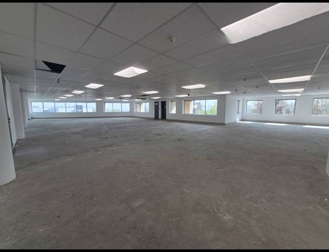 584M² OFFICE TO LET IN WOODMEAD